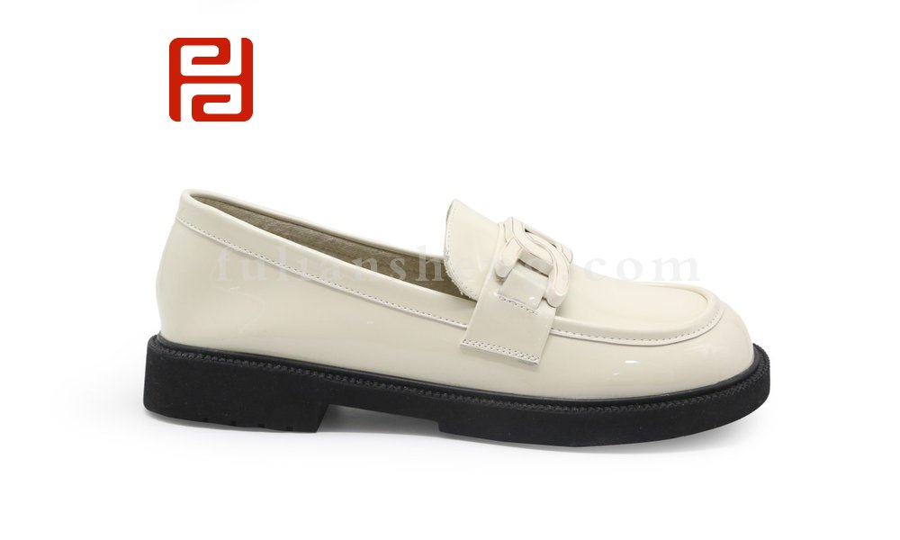 福連升休閑鞋女鞋春秋樂福小皮鞋漆皮亮面低跟女鞋圖片